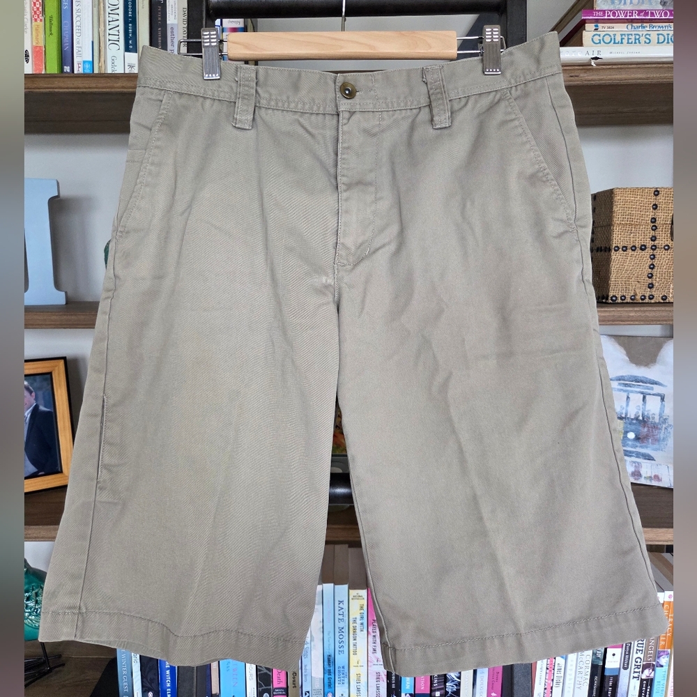 Free World Men's Khaki Tan Shorts, Size 32